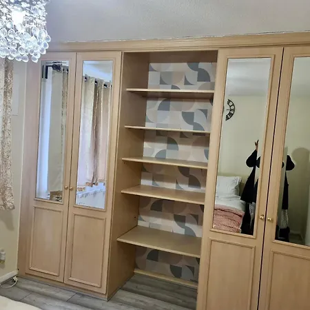 Вилла London - Sleeps 4 - Parking - Garden - Petfriendly Экстерьер фото