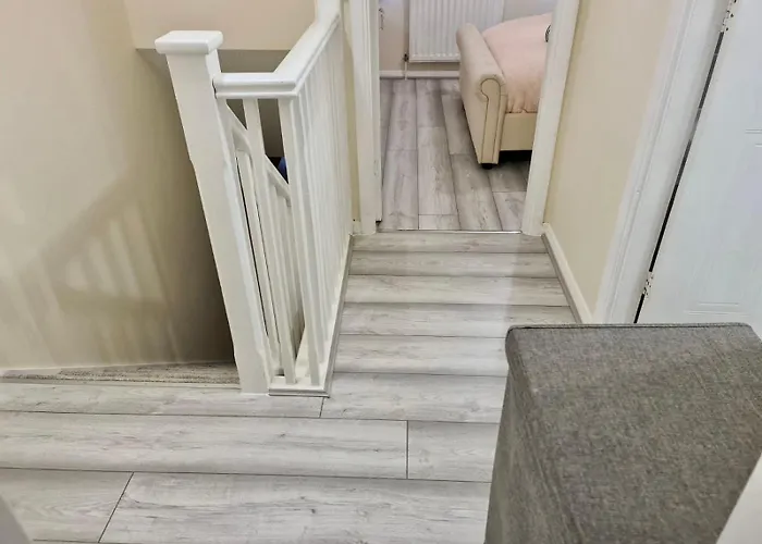 London - Sleeps 4 - Parking - Garden - Petfriendly