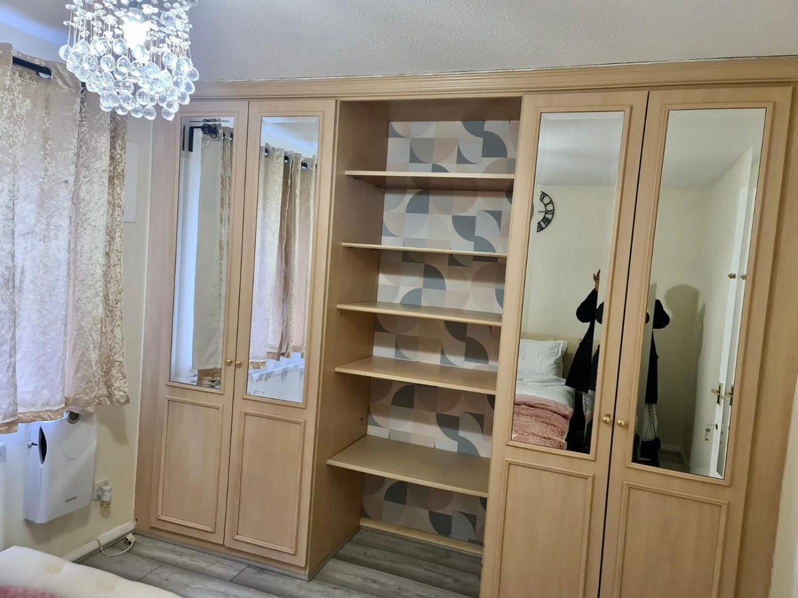 - Sleeps 4 - Parking - Garden - Petfriendly Лондон