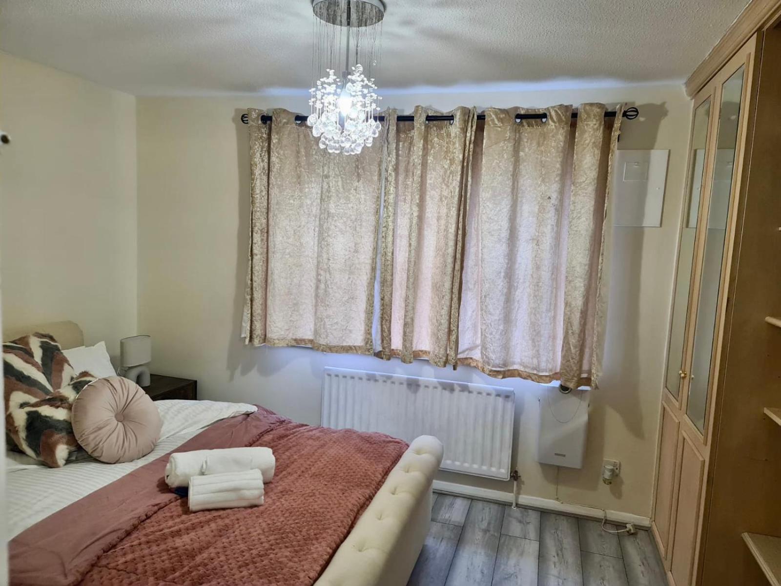 - Sleeps 4 - Parking - Garden - Petfriendly * Лондон